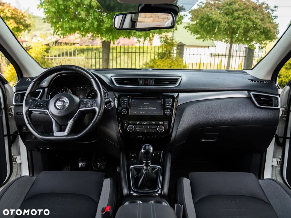 Nissan Qashqai 1.6 DIG-T N-Connecta - 32