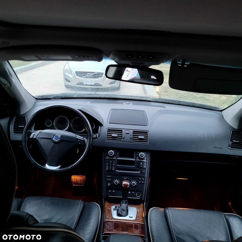 Volvo XC 90 - 8