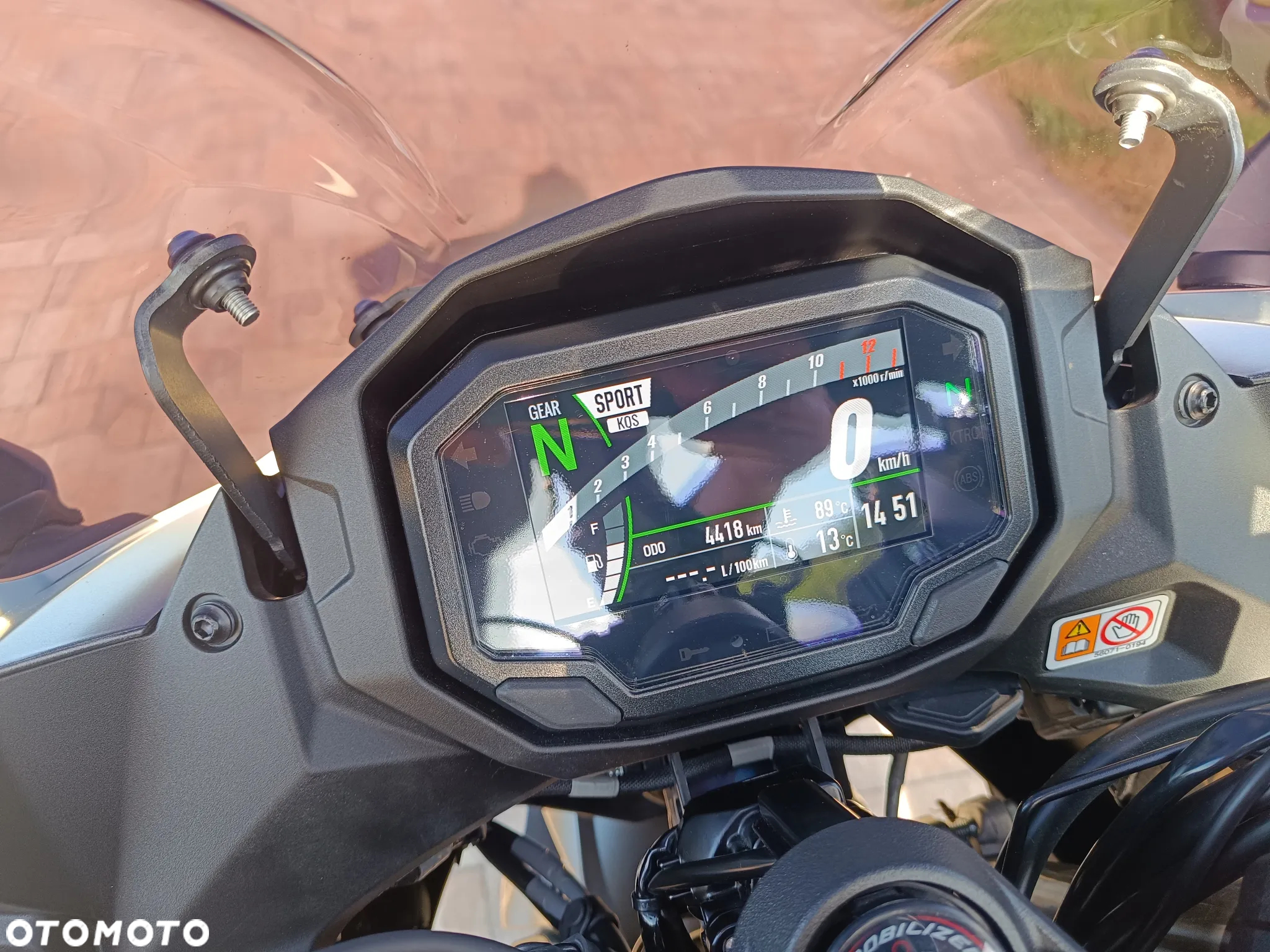 Kawasaki Ninja 1000 SX - 13