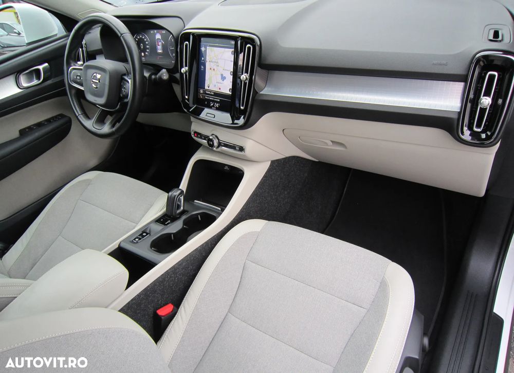 Volvo XC 40 D3 AWD Geartronic Momentum - 11