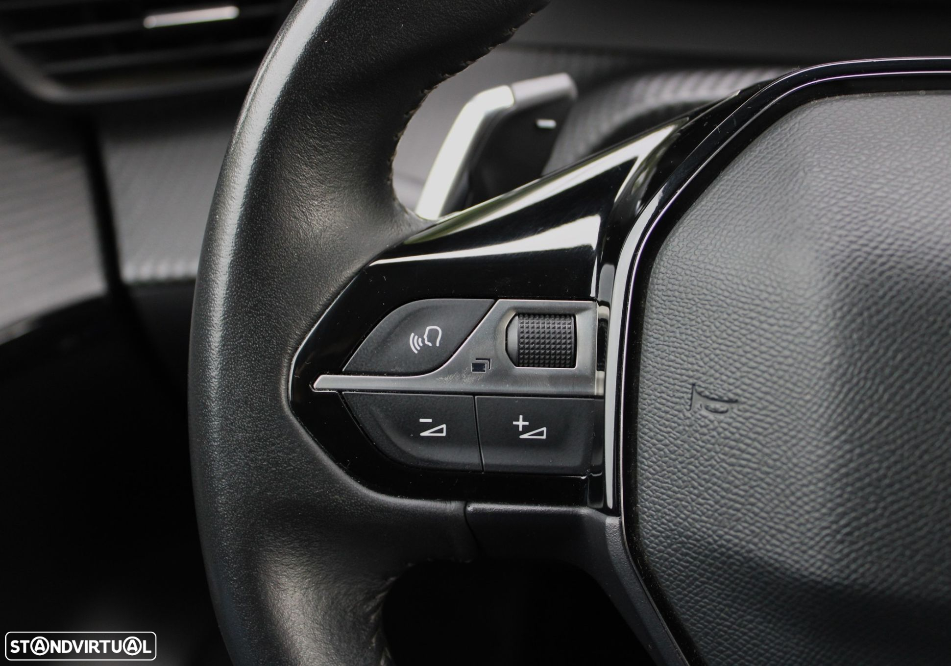 Peugeot 208 1.2 PureTech Allure EAT8 - 20