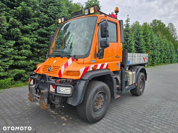 Mercedes-Benz UNIMOG U400