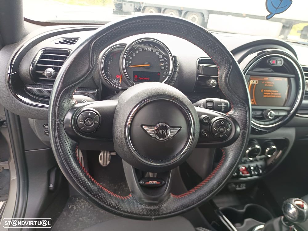 MINI Clubman One D - 32