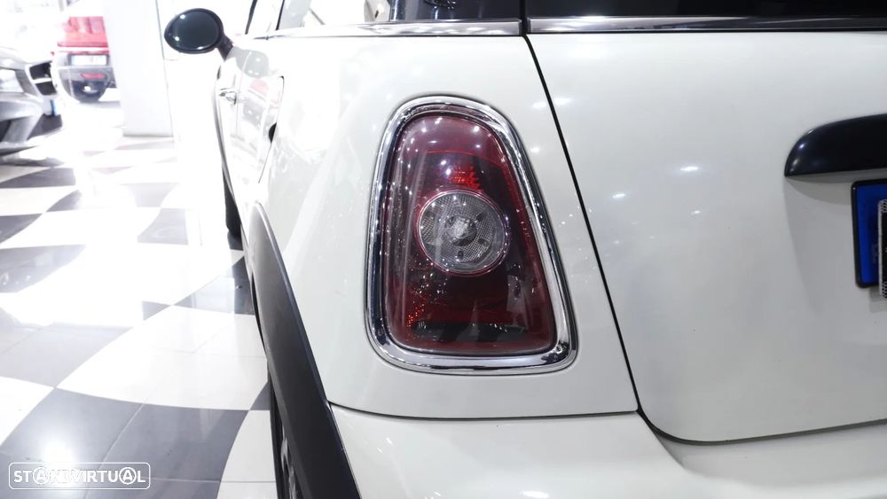 MINI 3 Portas One - 12