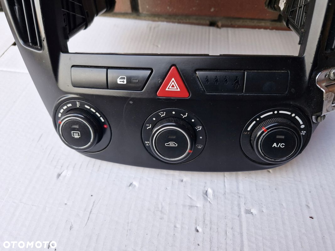 Panel klimatyzacji Kia OE 972501H201EQ CEED I - 2