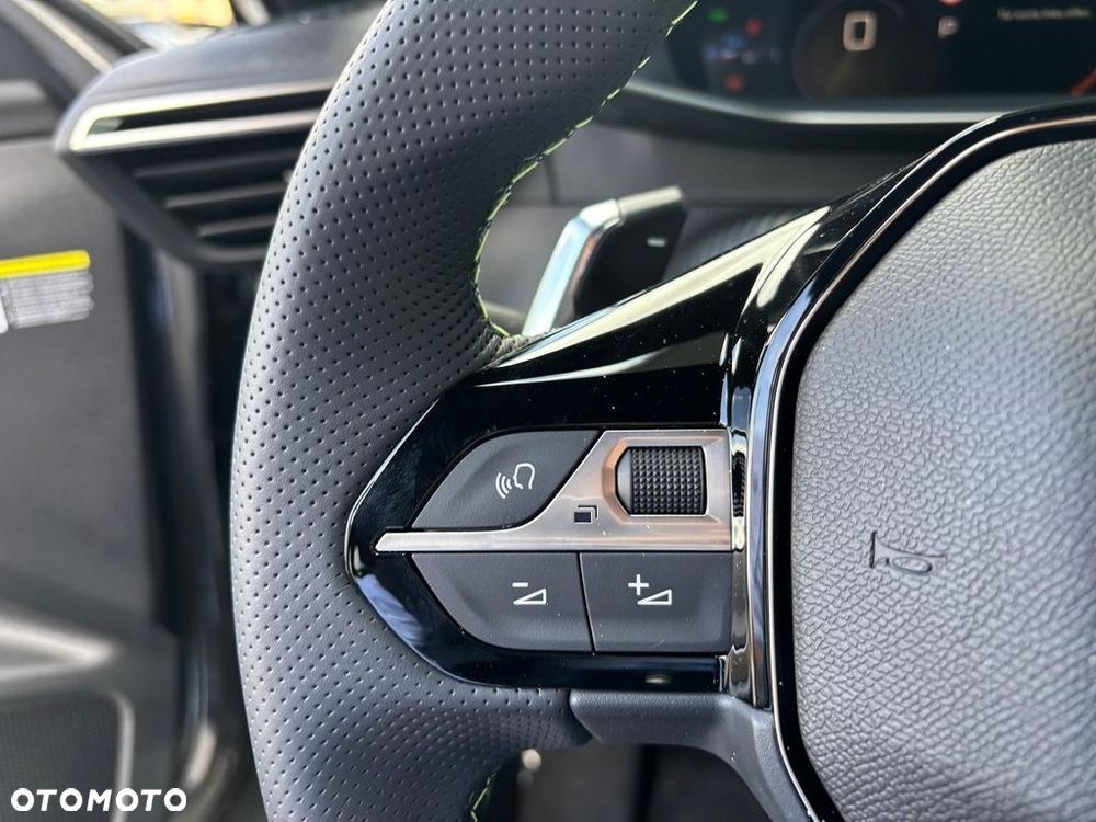 Peugeot 2008 PureTech mHEV GT e-DCS6 - 11