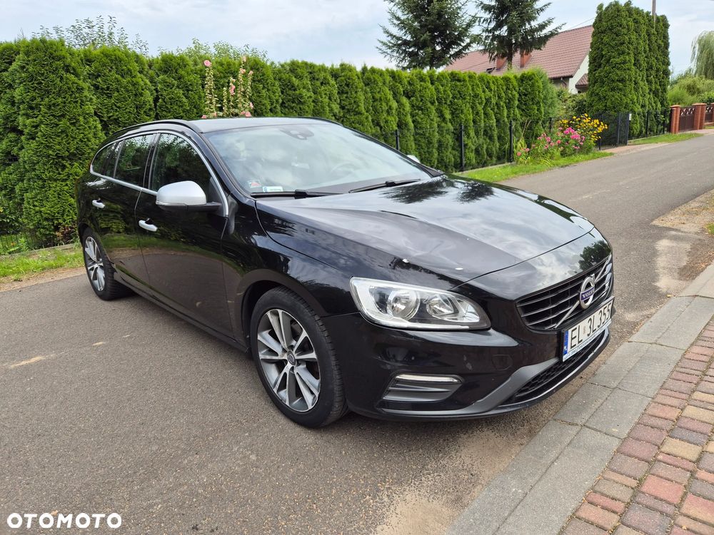 Volvo V60 D3 Drive-E R-Design Momentum - 2