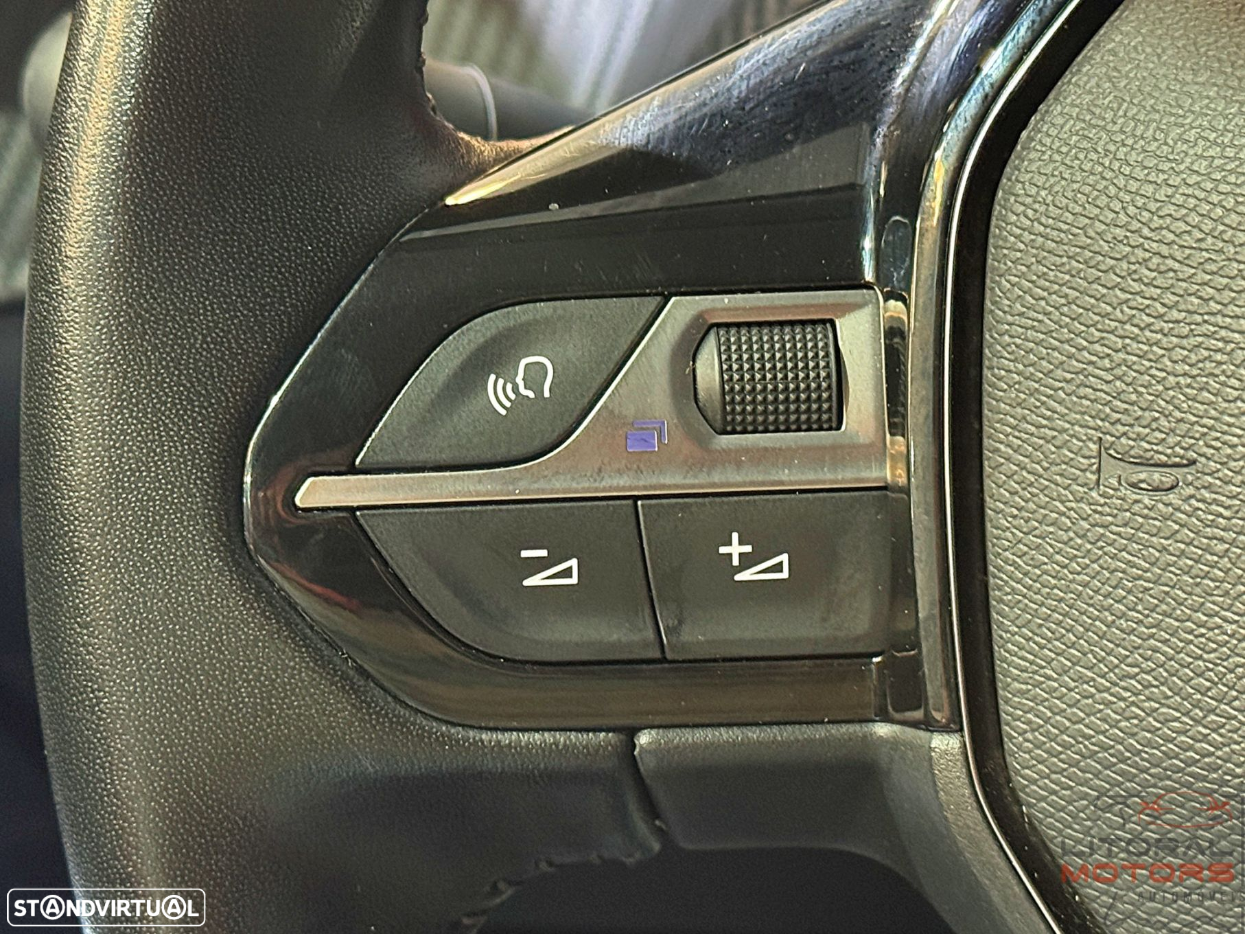 Peugeot 2008 1.2 PureTech Allure Pack - 21