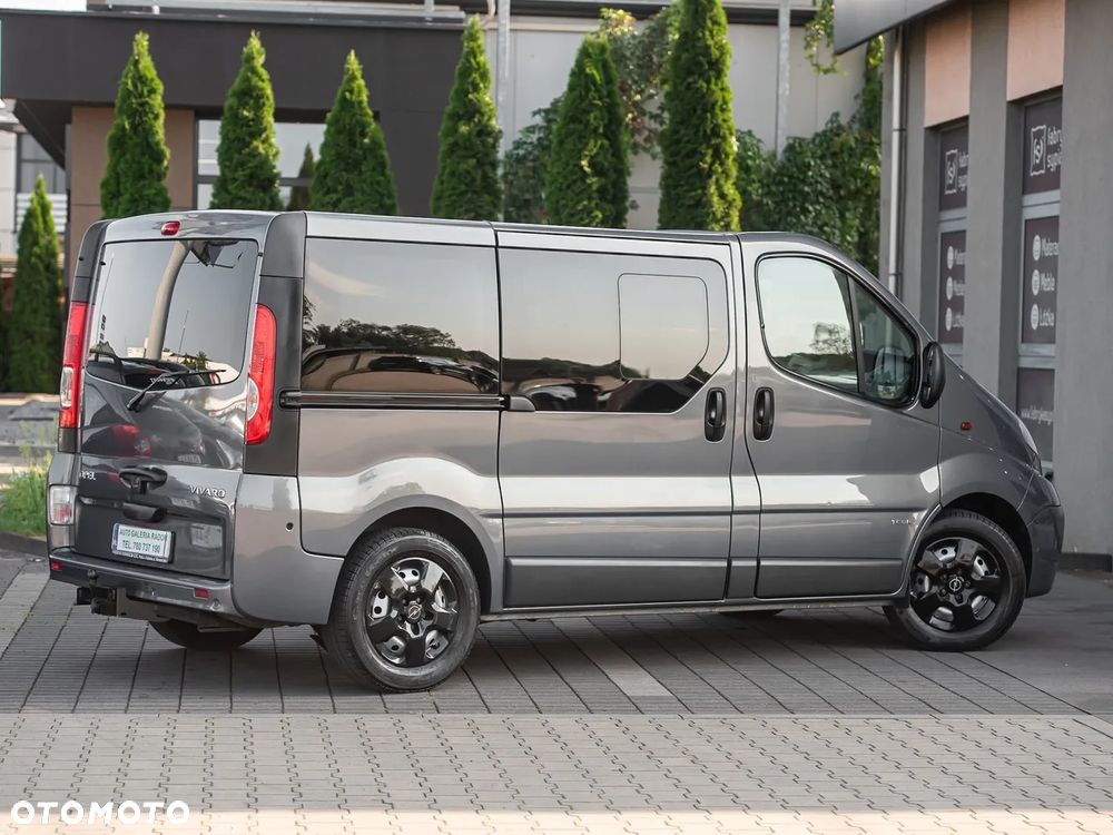 Opel Vivaro - 10