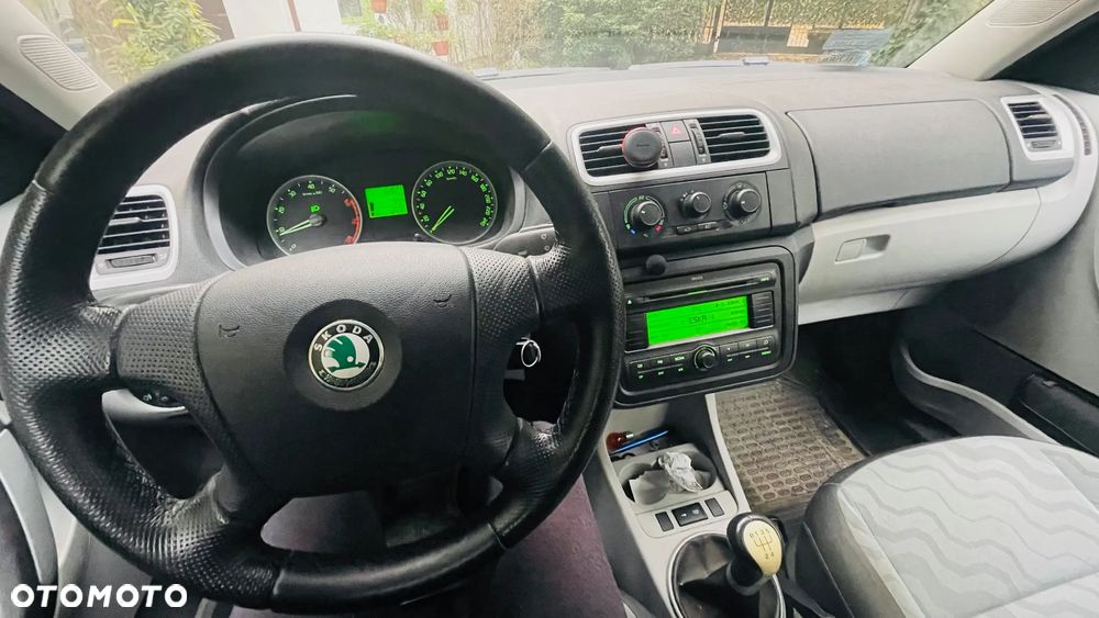 Skoda Roomster 1.4 16V Style - 11