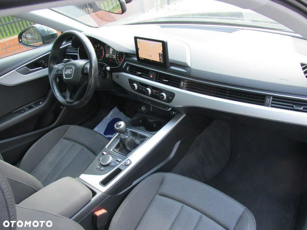 Audi A4 Limousine 1.4 TFSI Design - 9