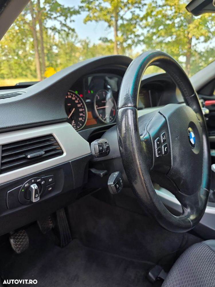 BMW Seria 3 320d - 8