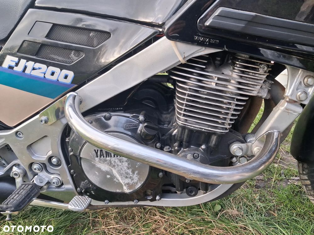 Yamaha FJ - 7