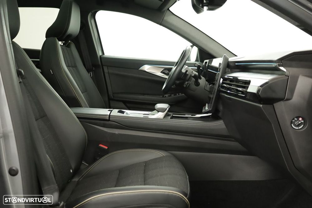 Renault Austral 1.2 E-Tech Iconic - 21