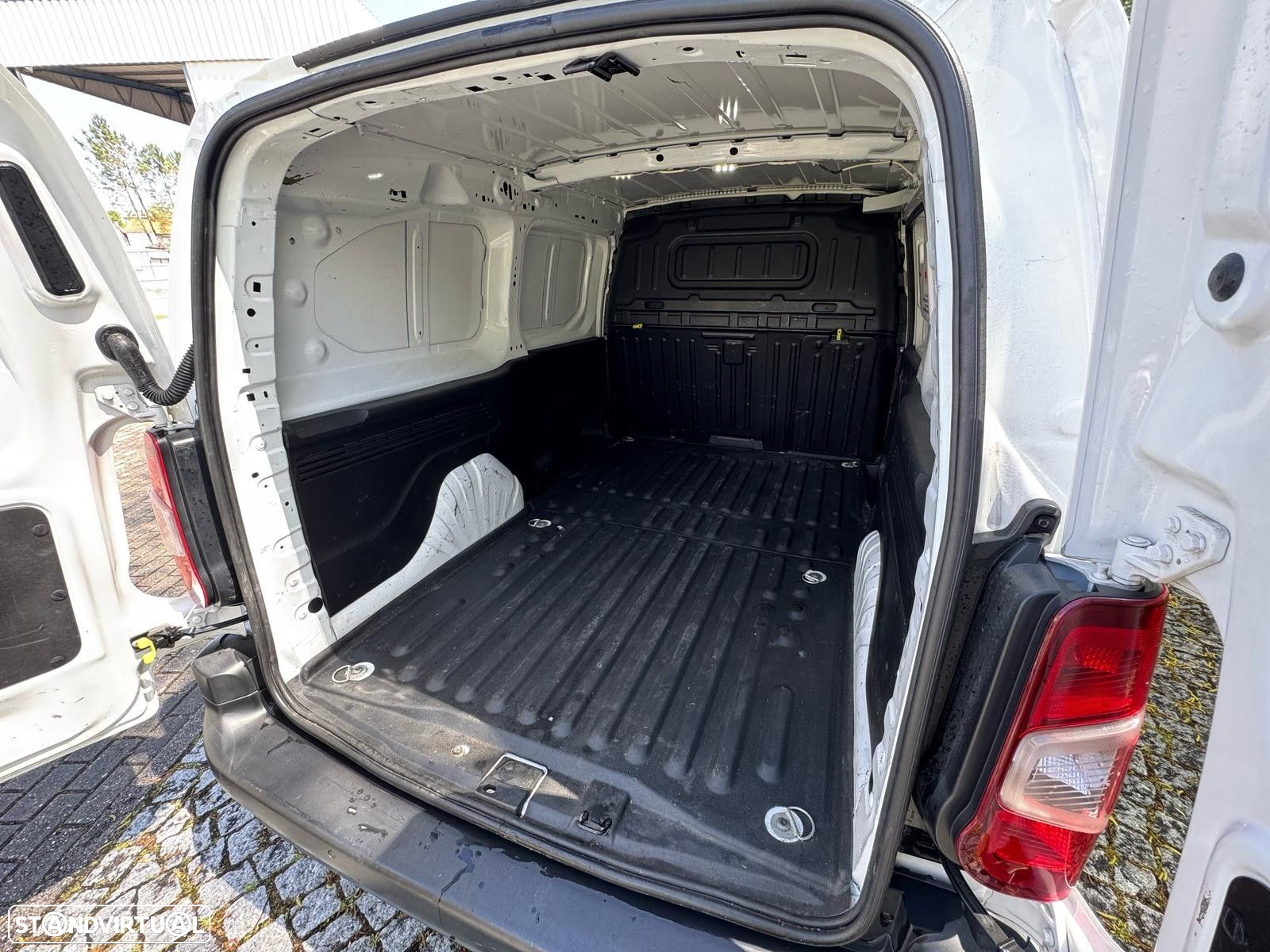 Peugeot Partner 1.5 BlueHDi Premium Longa - 17