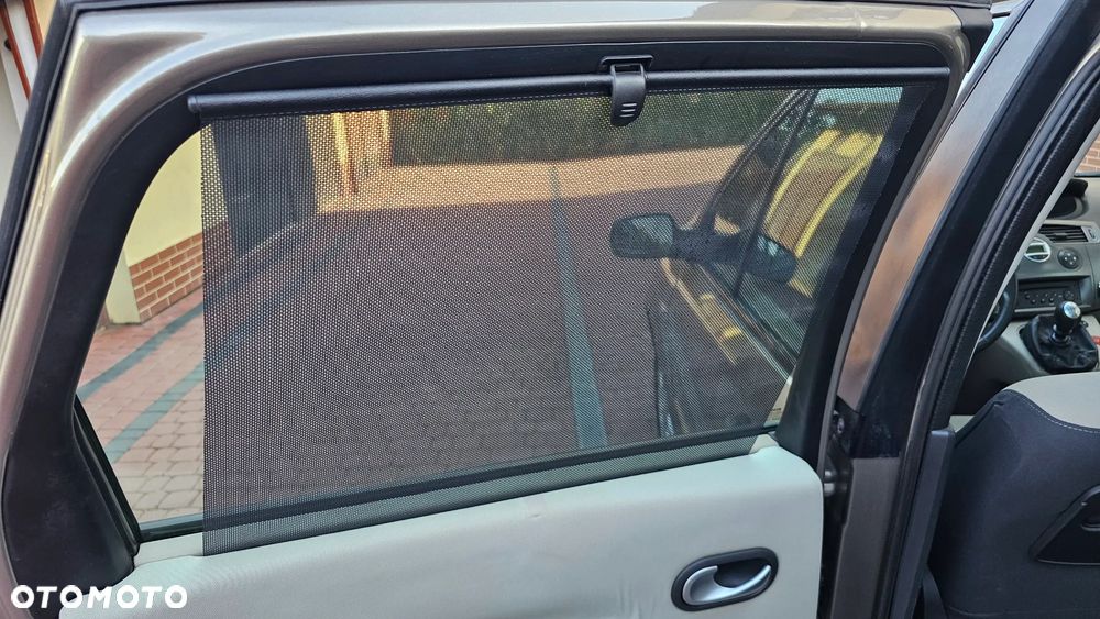 Renault Scenic 1.9 dCi Privilege - 34