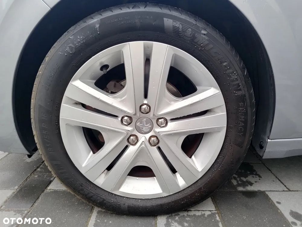Peugeot 208 PureTech 82 Stop & Start Signature - 23