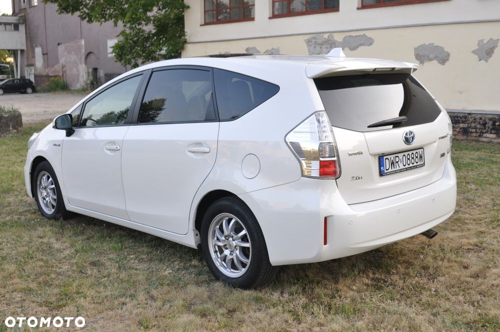 Toyota Prius+ - 10