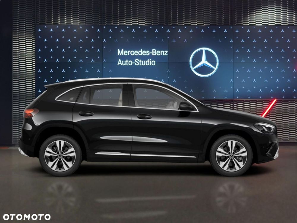 Mercedes-Benz GLA - 2