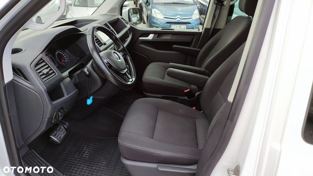 Volkswagen Multivan - 34