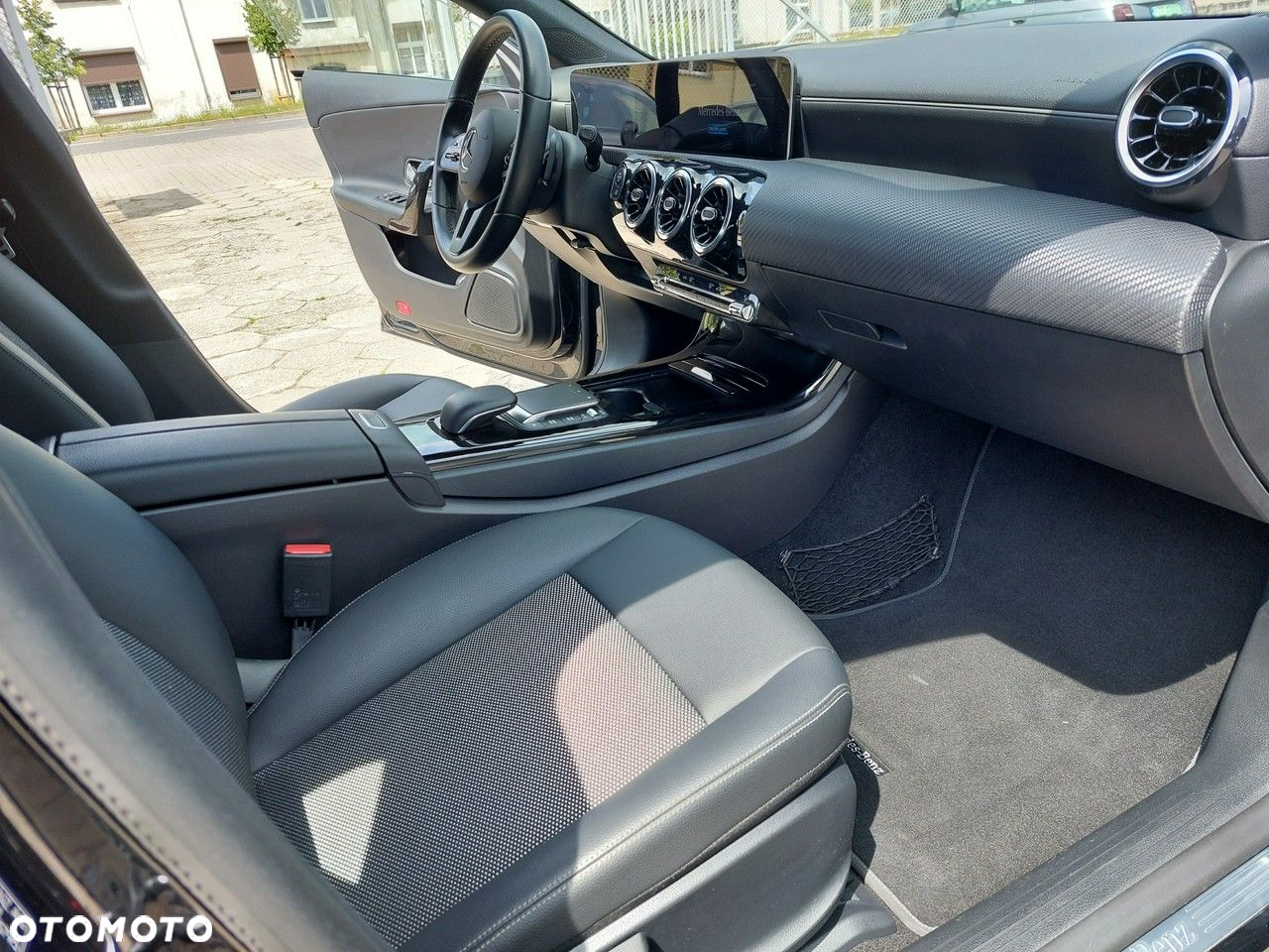 Mercedes-Benz CLA - 17