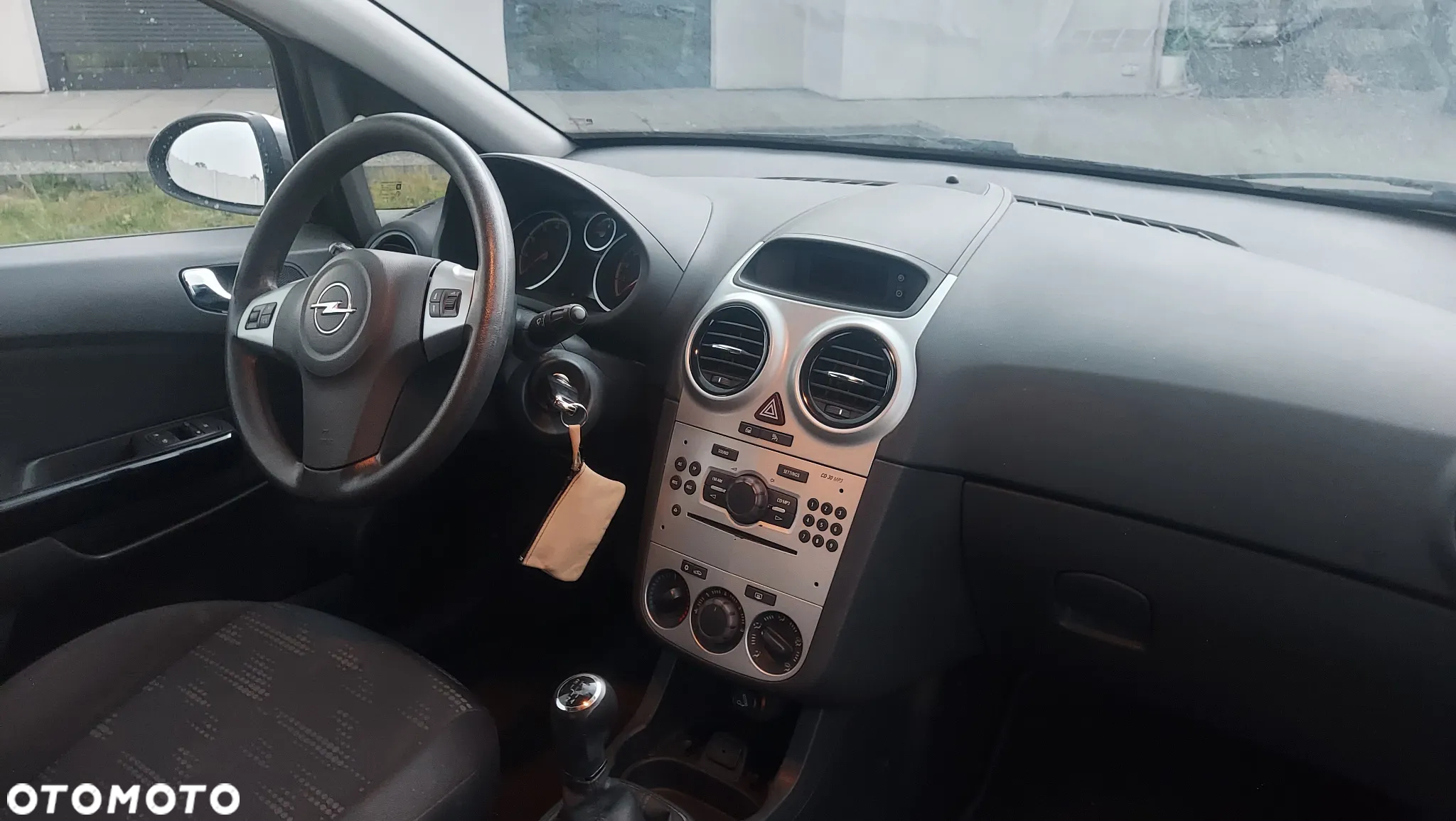 Opel Corsa 1.2 16V Cosmo - 3