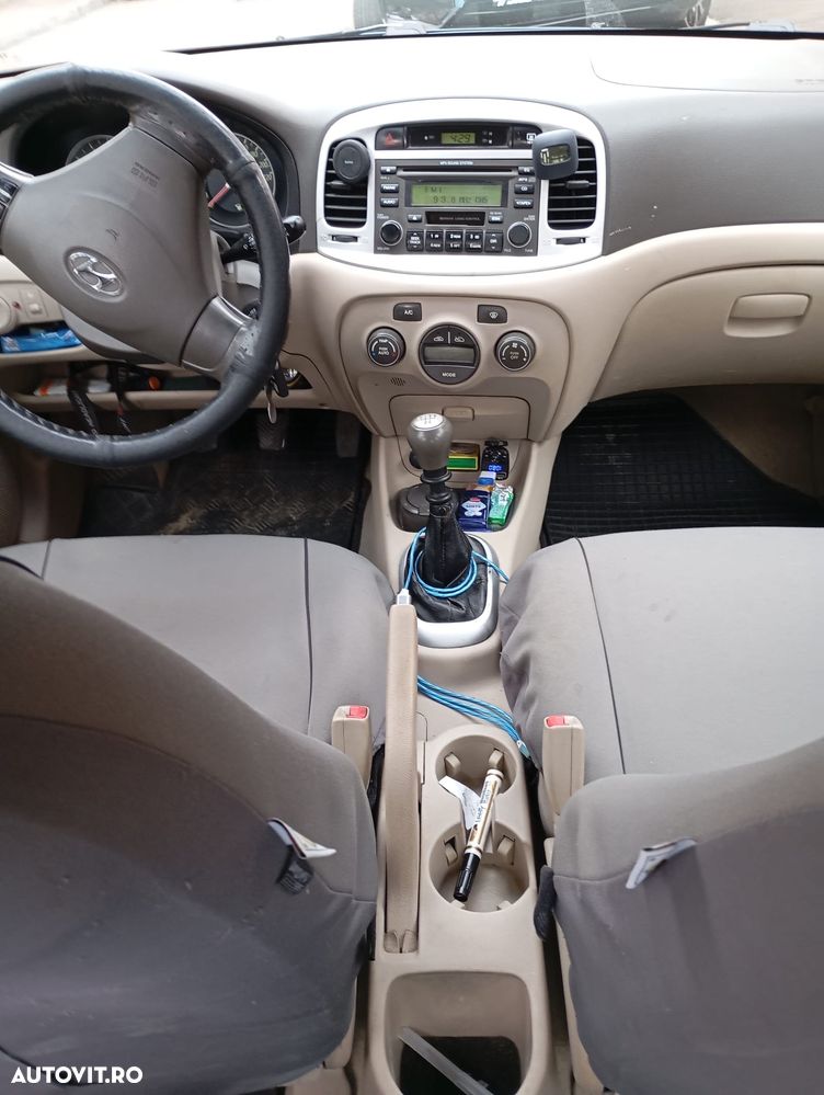 Hyundai Accent 2007 photo 4