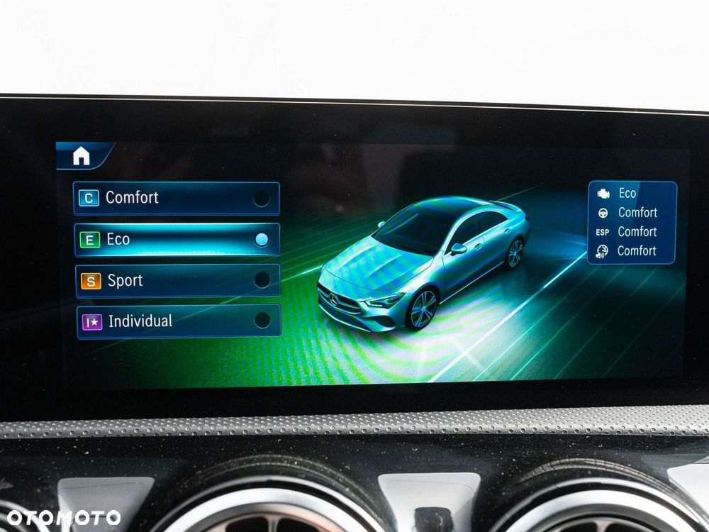 Mercedes-Benz CLA 200 mHEV AMG Line 7G-DCT - 17