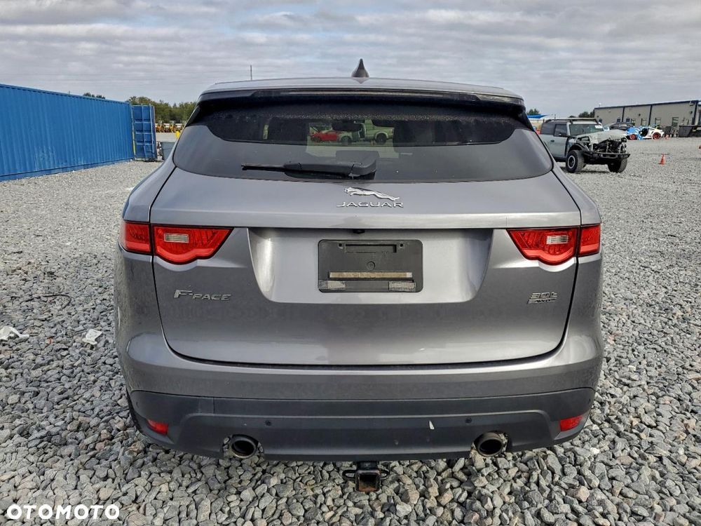 Jaguar F-Pace 30t AWD Prestige - 6