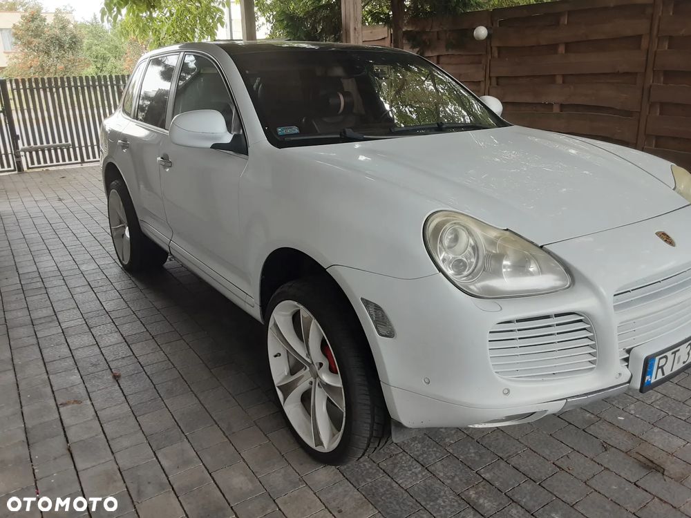 Porsche Cayenne Turbo - 15