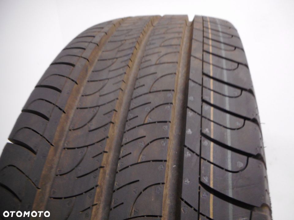 215/65 R16C GOODYEAR EFFICIENT CARGO GRIP - 2