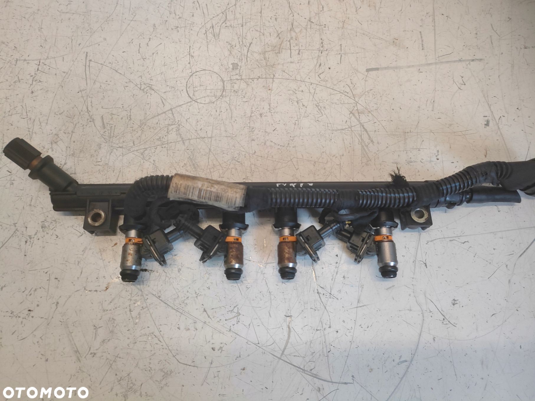 FIAT GRANDE PUNTO 05- 1.4 LISTWA WTRYSKOWA WTRYSKI WTRYSKIWACZ - 1