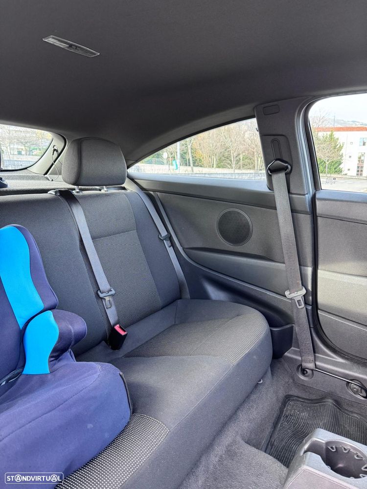 Opel Astra GTC 1.4 - 9