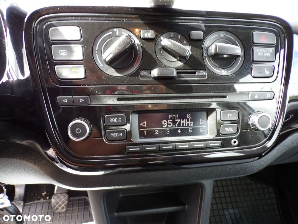 Volkswagen up! - 24