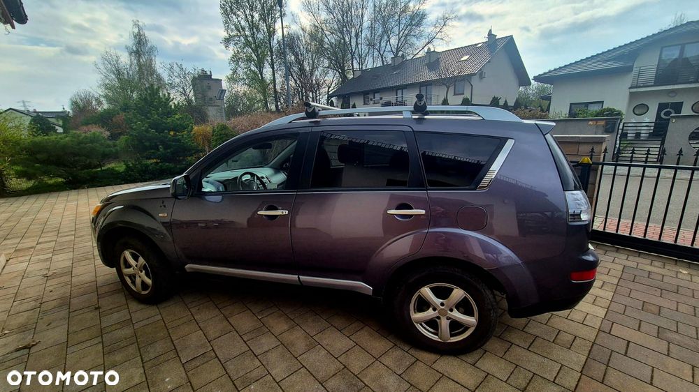 Mitsubishi Outlander 2.0 DID Intense - 4