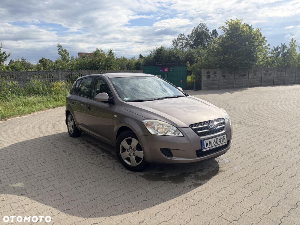 Kia Ceed - 2