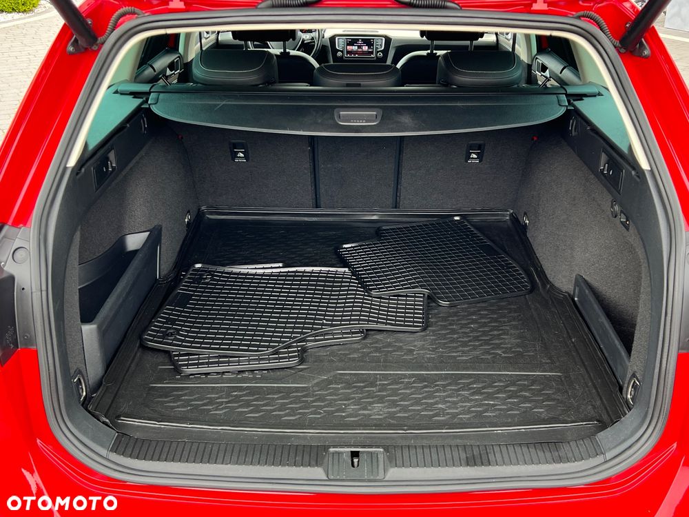 Volkswagen Passat Variant 2.0 TDI SCR DSG (BlueM Tech) Highline - 37