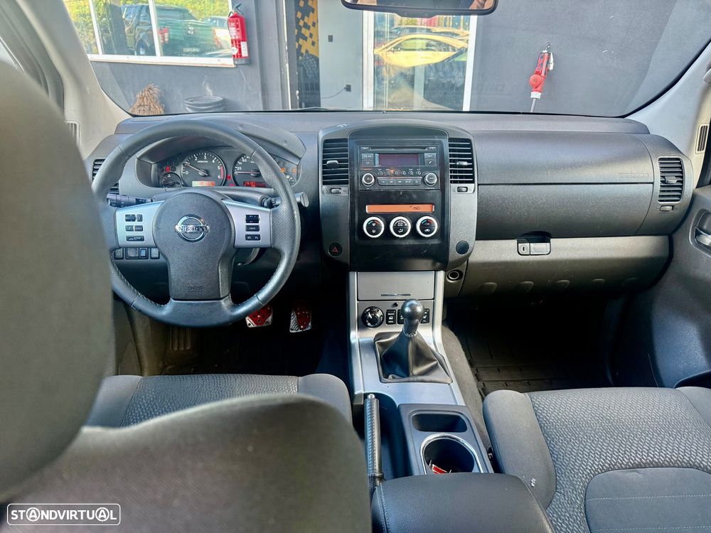 Nissan Navara 2.5 dCi CD XE Comfort +Convenience - 24