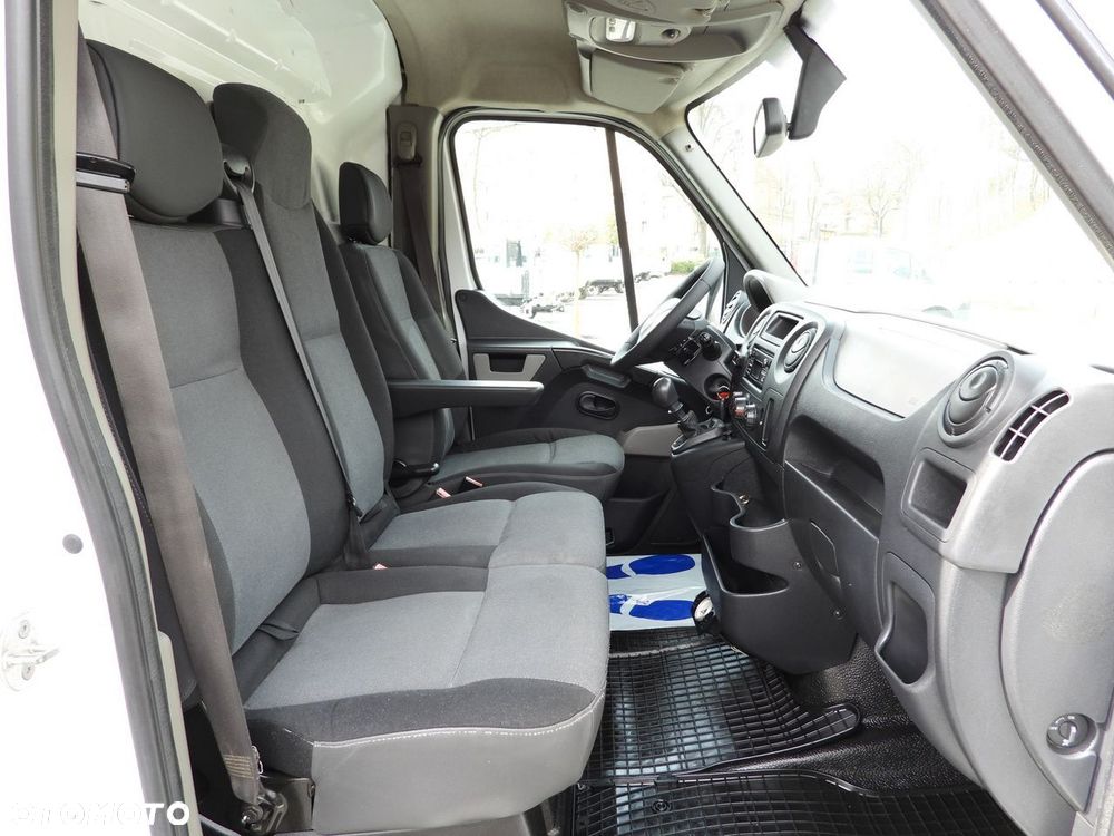 Renault MASTER FURGON TEMPOMAT PNEUMATYKA BLIŹNIACZE KOŁA KLIMATYZACJA  165KM - 36