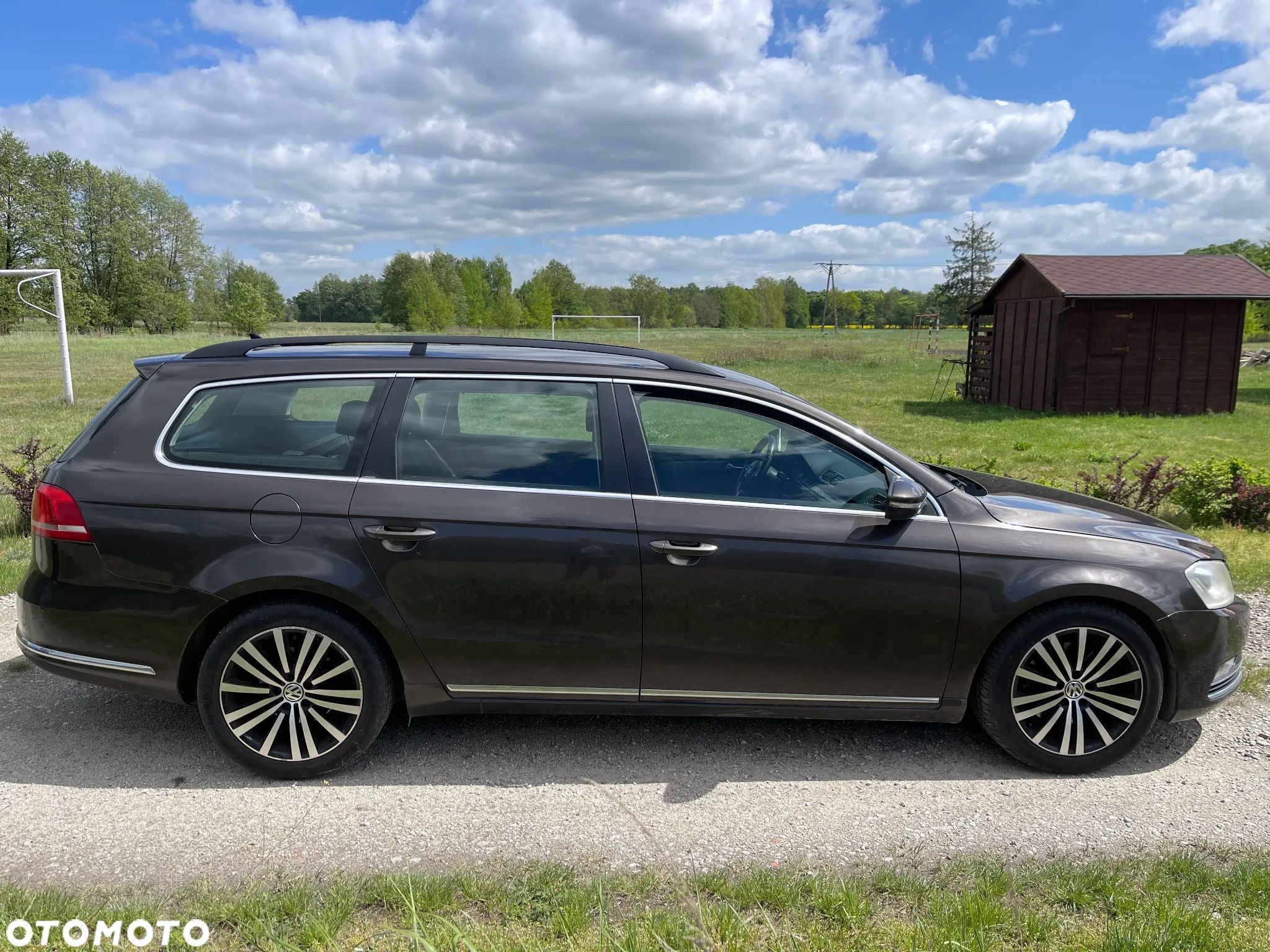 Volkswagen Passat - 1