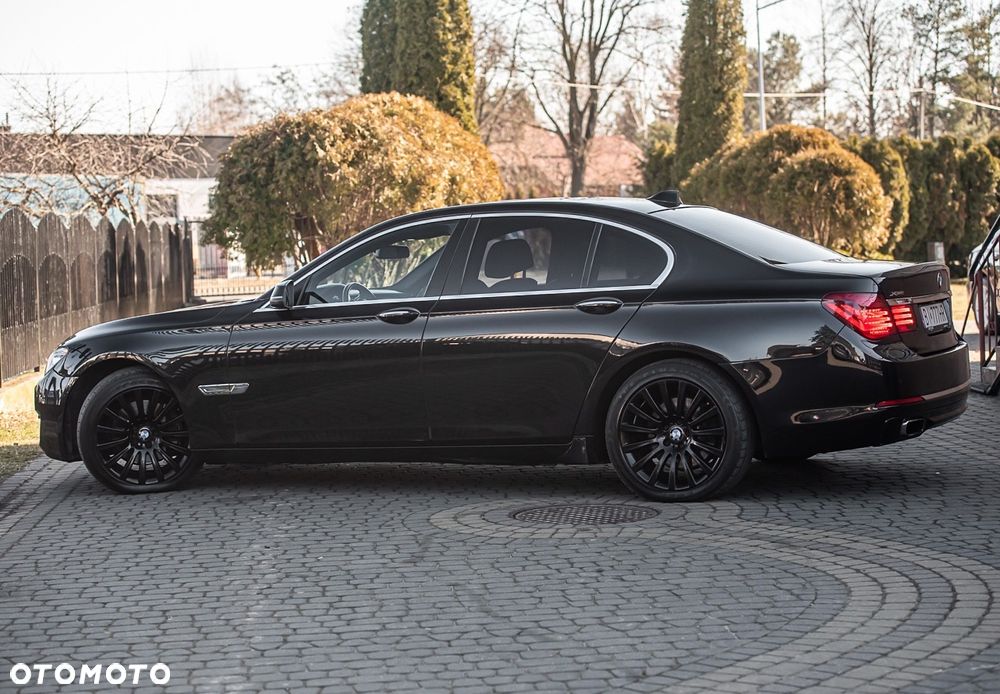 BMW Seria 7 740d xDrive - 14