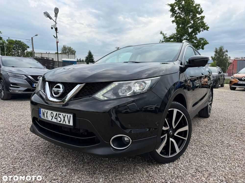 Nissan Qashqai 1.6 dCi Xtronic TEKNA+ - 4