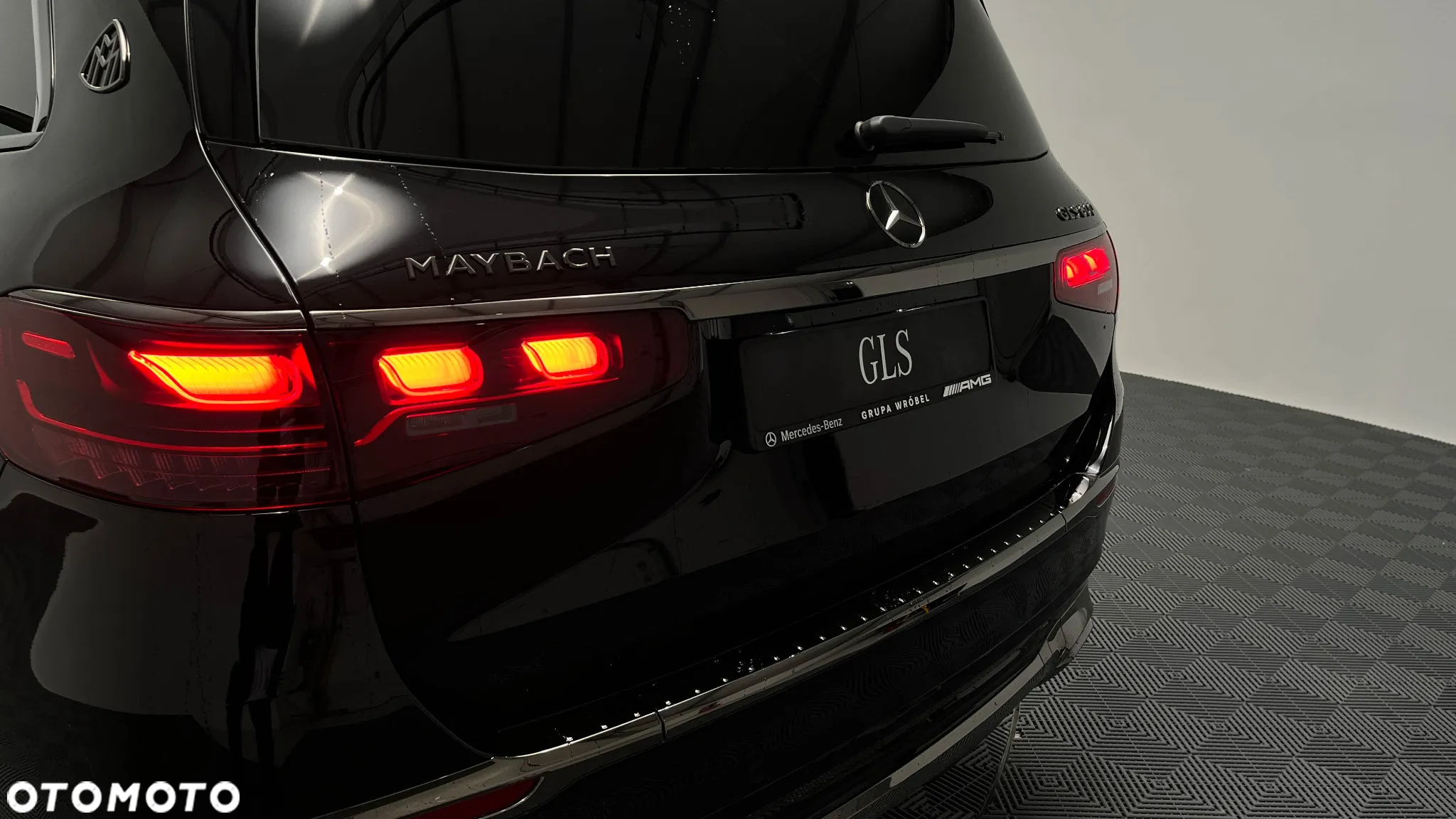 Mercedes-Benz GLS Maybach 600 4-Matic - 16