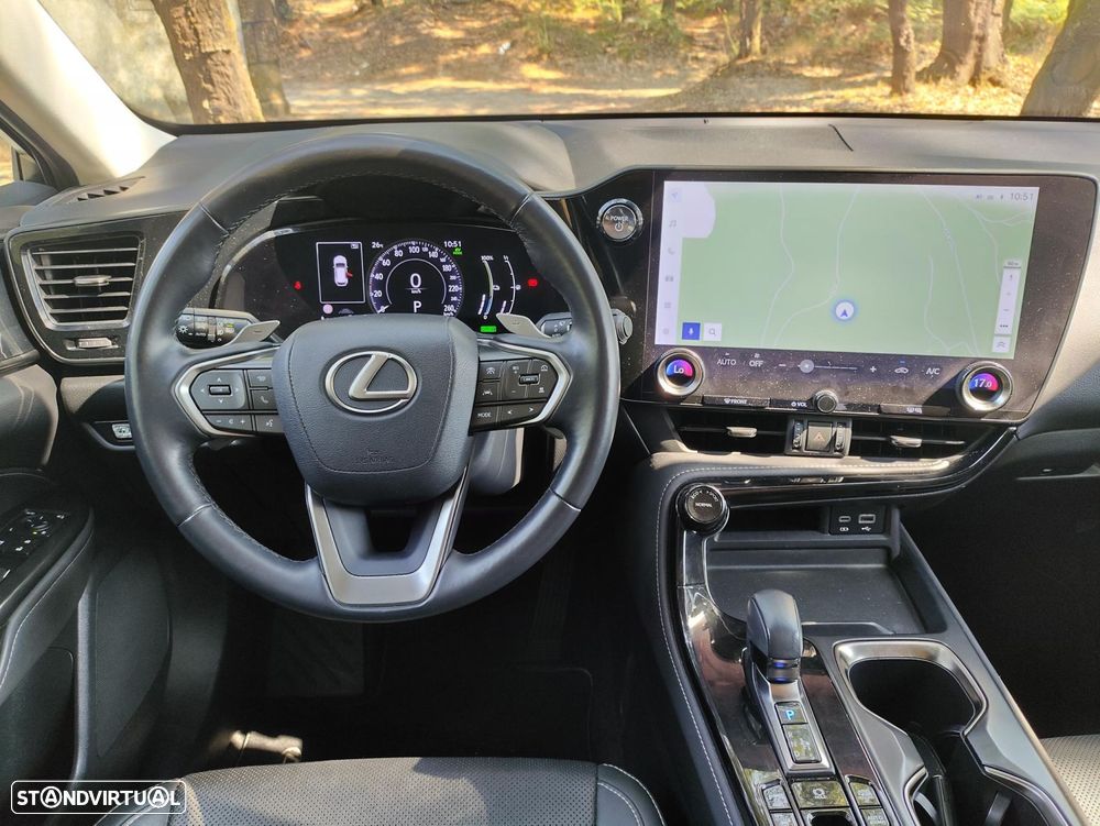 Lexus NX 450h+ Executive - 11
