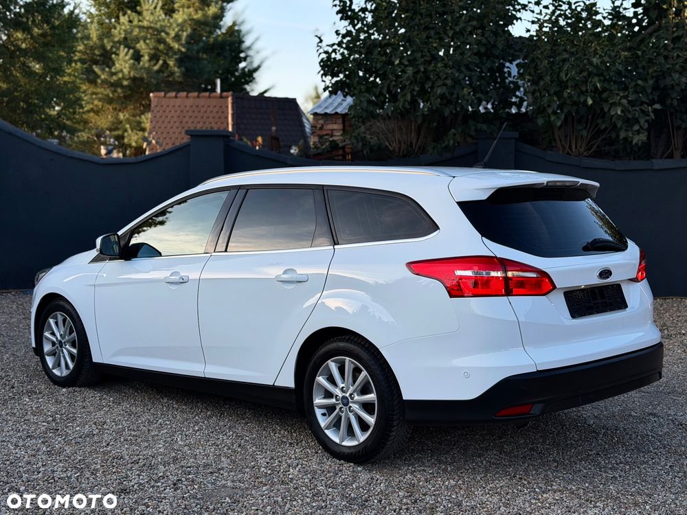 Ford Focus 1.0 EcoBoost STart-Stopp-System TITANIUM - 4