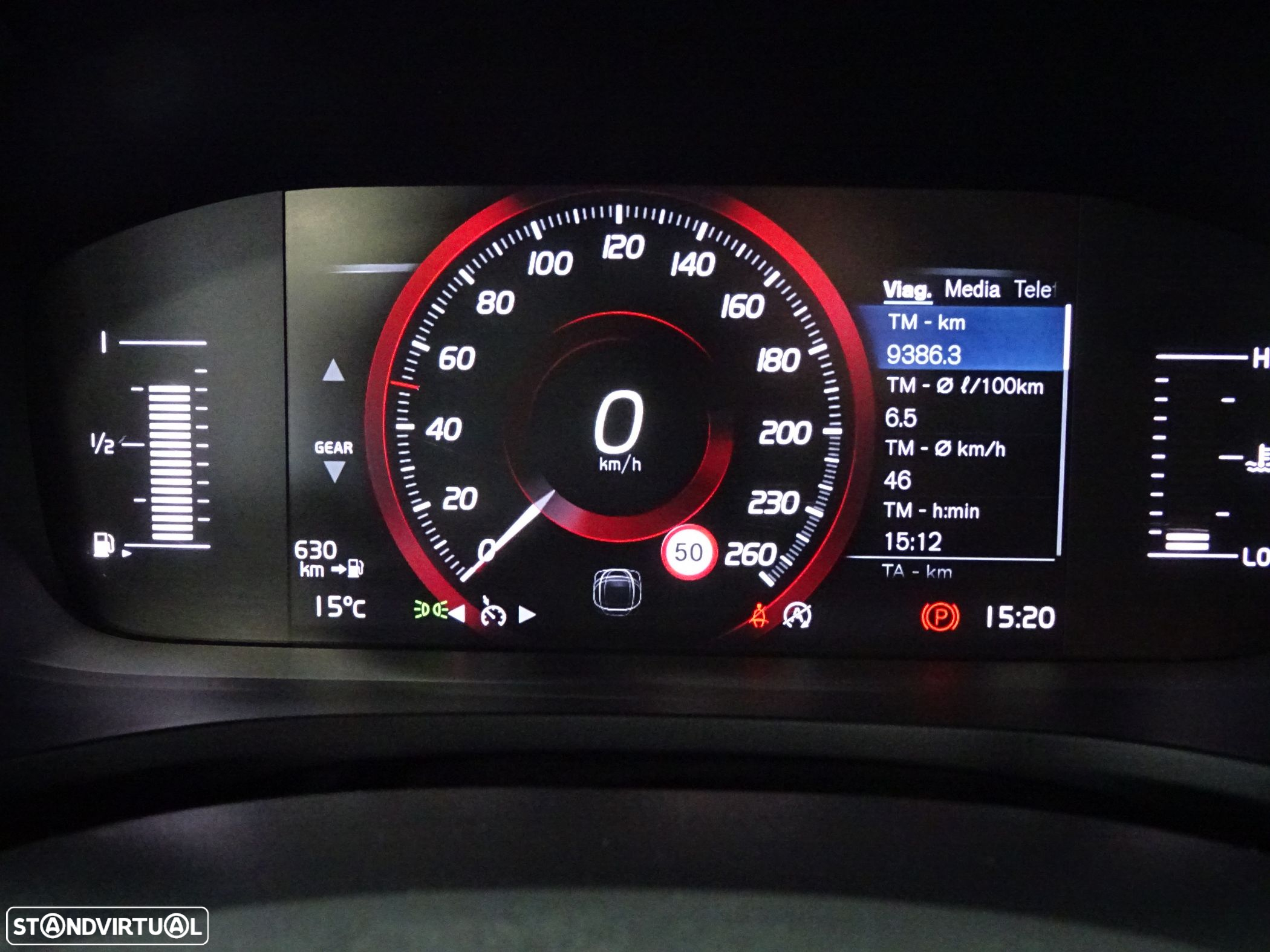 Volvo V60 2.0 D3 Momentum - 25