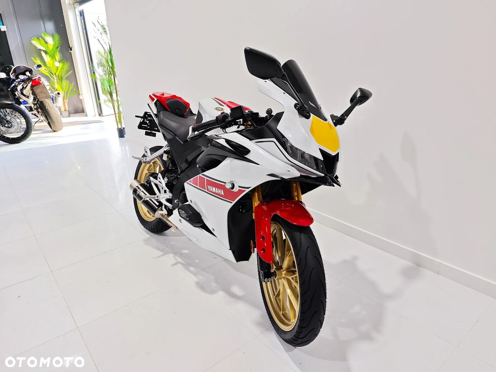 Yamaha YZF - 6