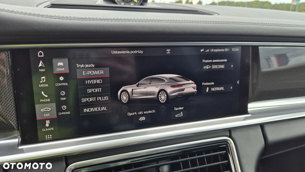 Porsche Panamera 4 E-Hybrid - 22