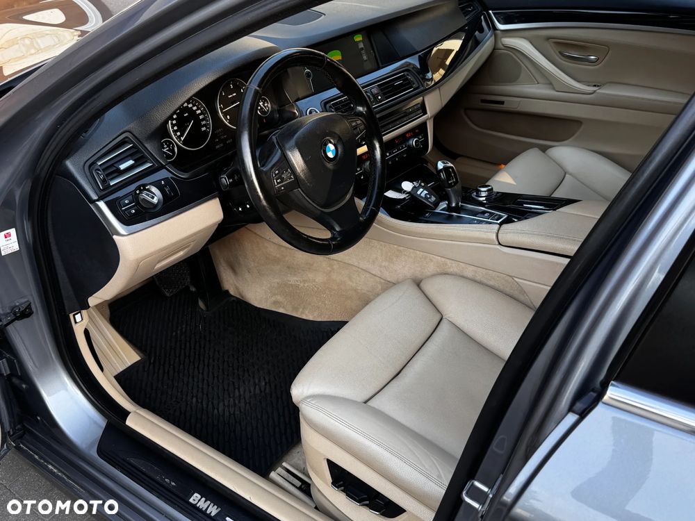 BMW Seria 5 530d xDrive Luxury Line - 8