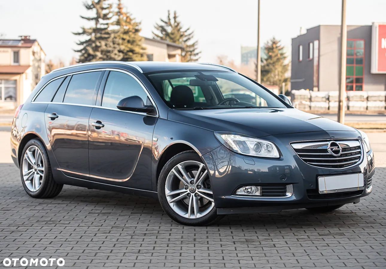 Opel Insignia 2.0 T Cosmo - 1